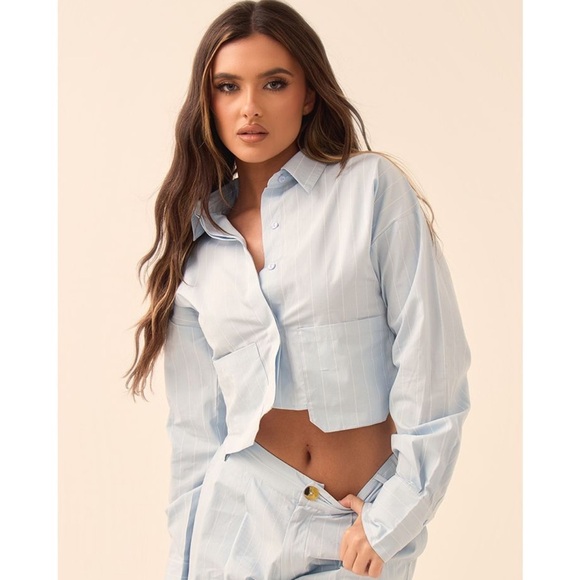 NWT Pretty Little Thing Blue Poplin Pinstripe Cropped Shirt - Picture 1 of 5